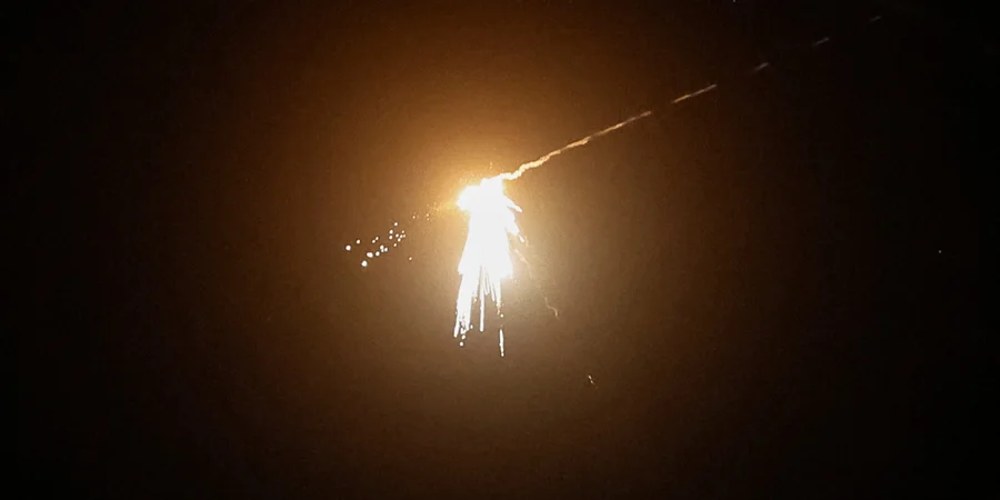 Наслідки російського ракетного удару по Києву: пошкоджені житлові будинки та вестибюль станції метро «Лук'янівська».