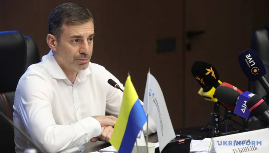 Дмитро Лубінець під час коментаря для ЗМІ щодо співпраці з командуванням ЗСУ