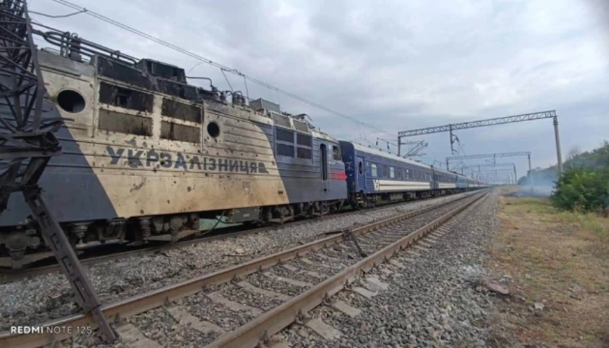 Кадри евакуації пасажирів потяга 147 Житомир — Одеса після повторного удару в Одеській області
