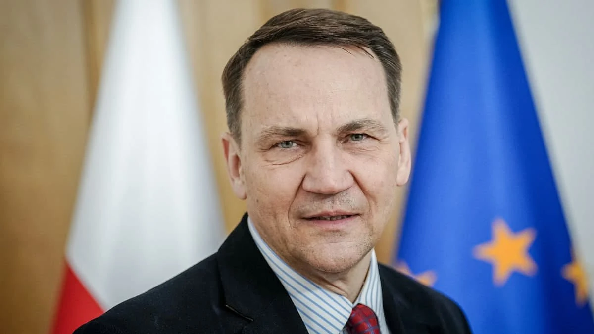 Сікорський підтвердив у Нью-Йорку поточний стан роботи над базою США