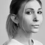 Вікторія Рощина — українська журналістка, щодо якої Верховна Рада вдруге звернулась до президента для присвоєння звання Героя